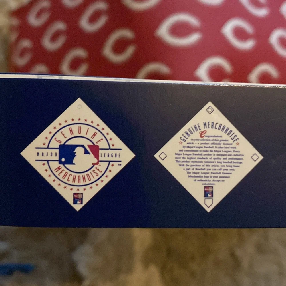 Men’s Leather Dooney & Burke Cincinnati Reds Wallet and Laces Bundle - Picture 7 of 10